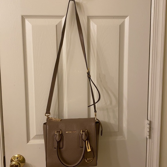 Michael Kors Satchel Medium Leather Mercer Messenger Handbag Crossbody - Picture 10 of 11